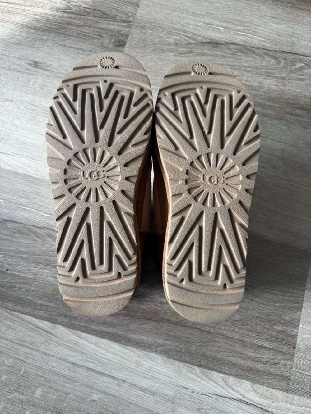 UGG Patchwork Micro Short Boots - Picture 9 of 10